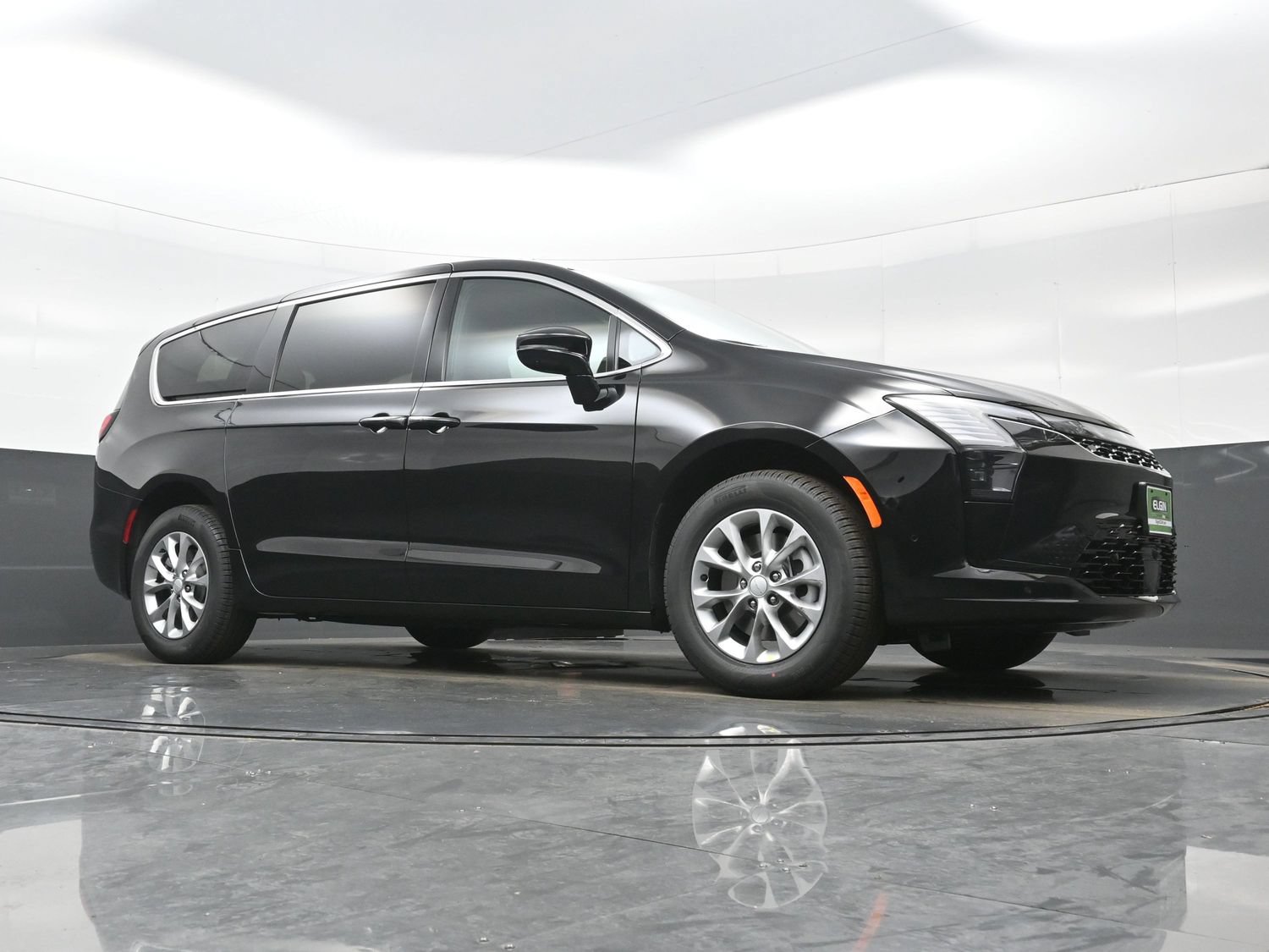 New 2027 Chrysler Pacifica Select AWD/4WD image 20