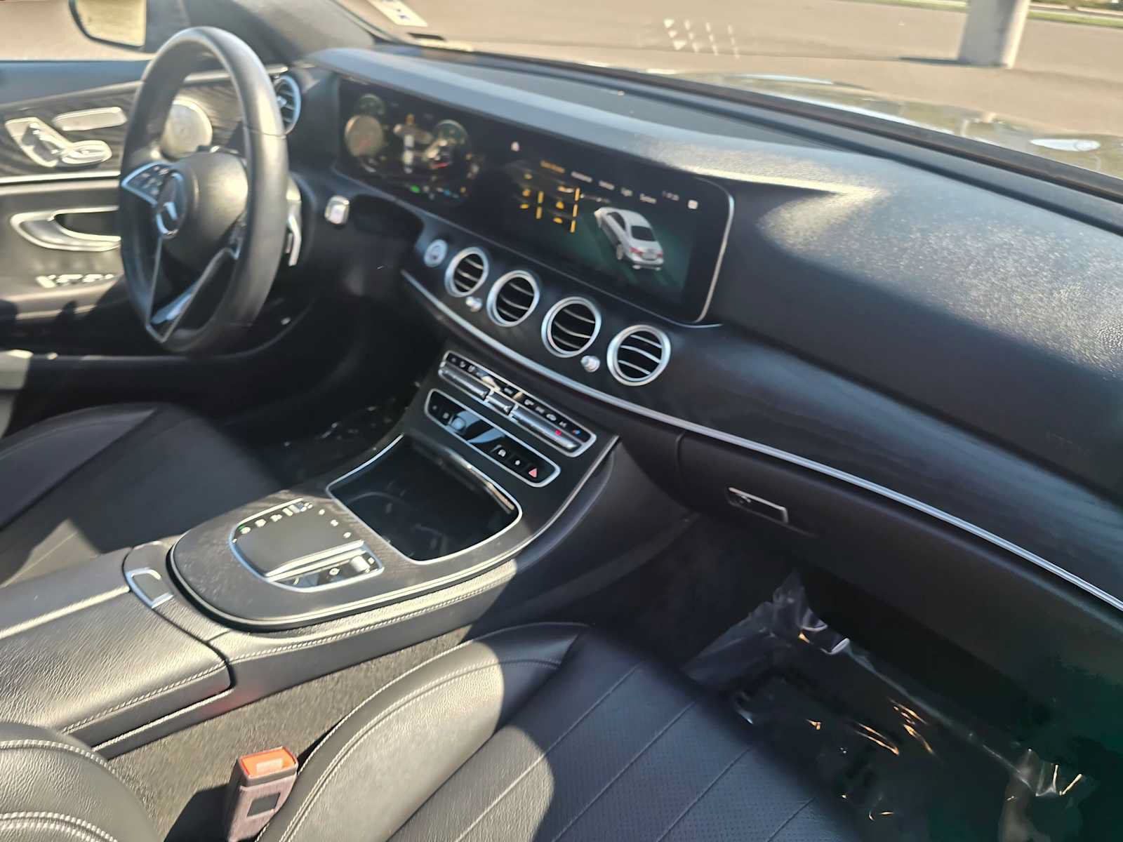Used 2022 Mercedes-Benz E 450 4MATIC Sedan image 11