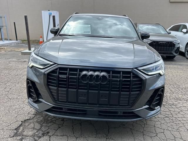 Used 2025 Audi Q3 2.0T Premium Plus w/ Premium Plus Package AWD/4WD image 8