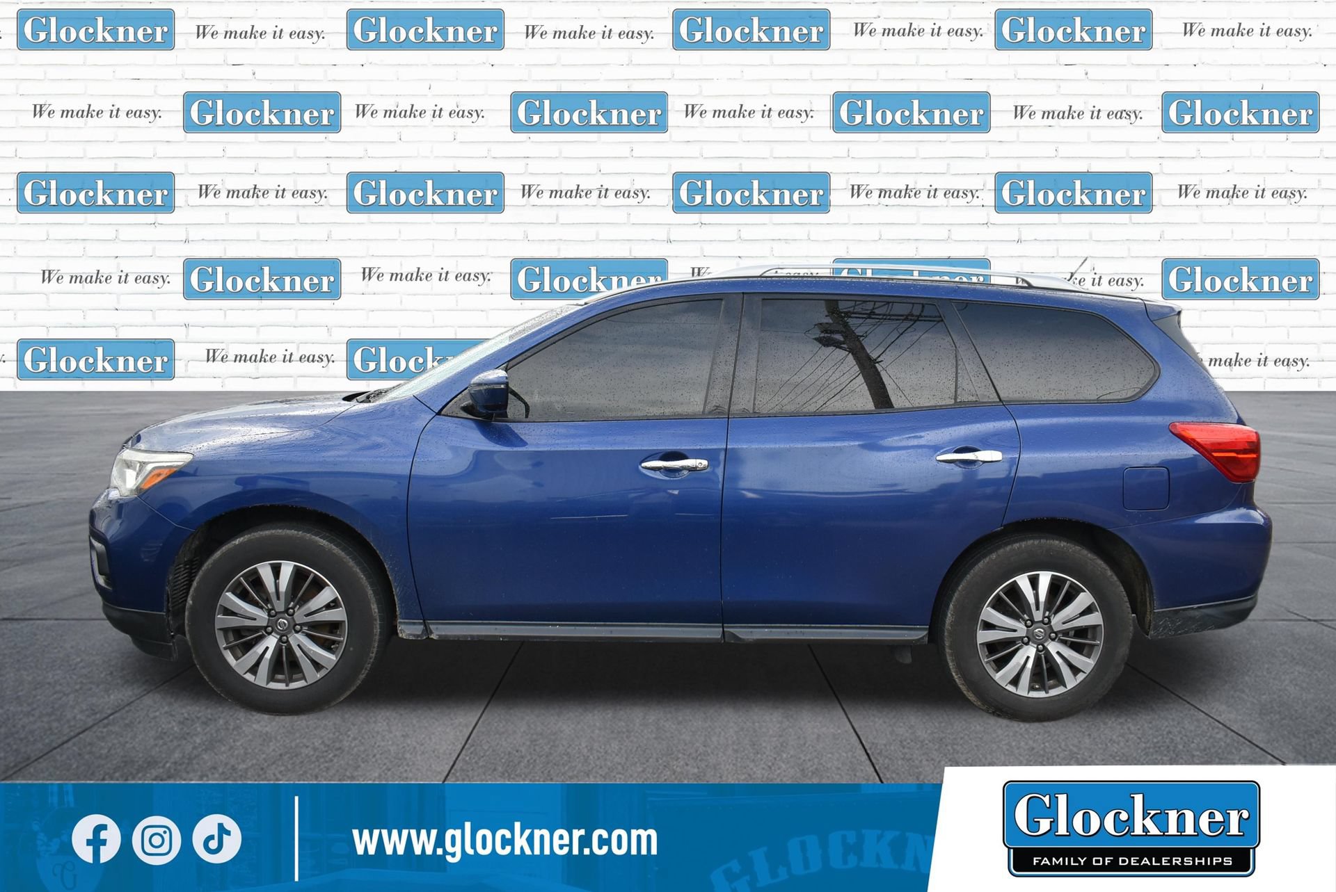 Used 2017 Nissan Pathfinder SV AWD/4WD image 8