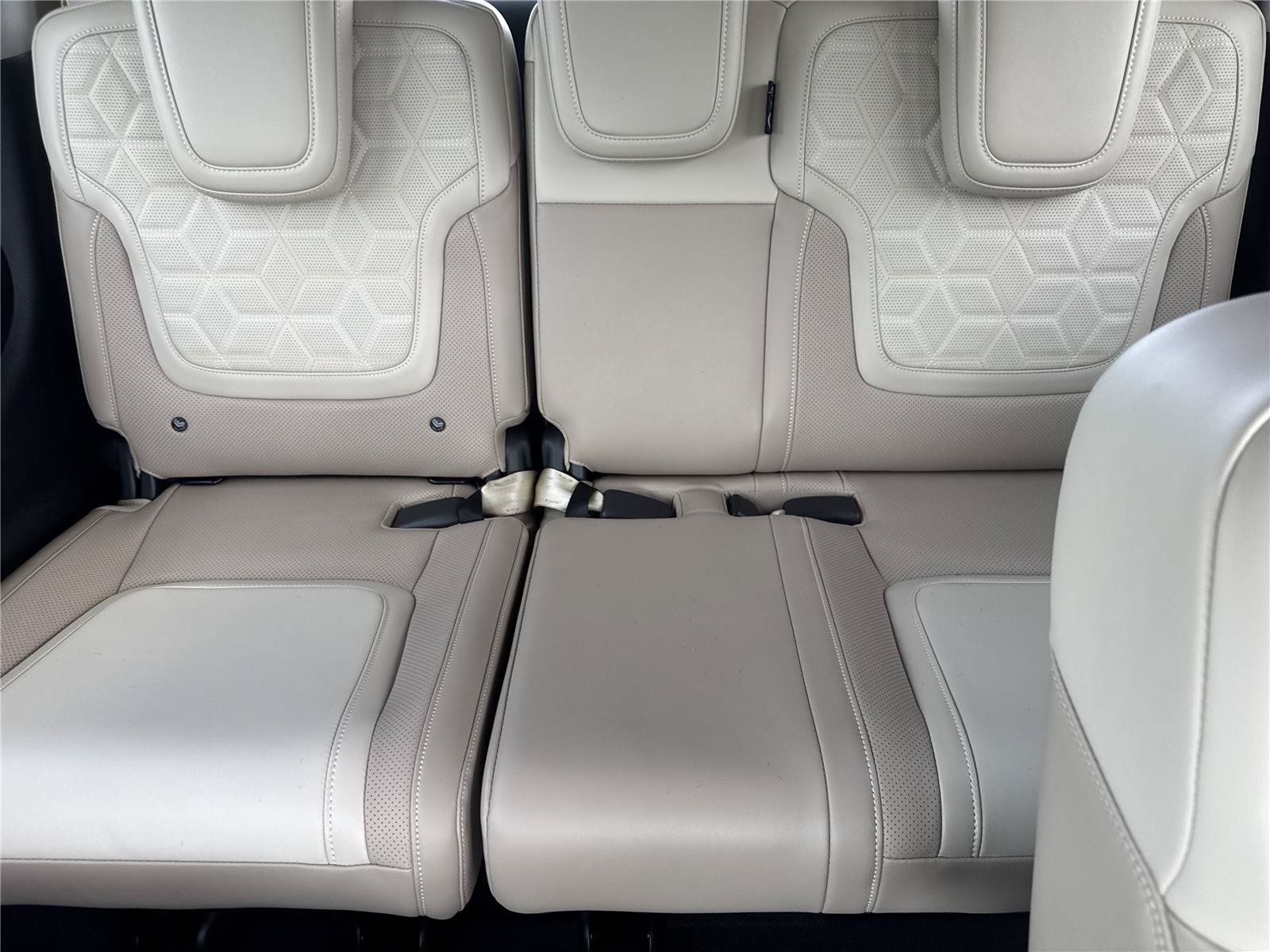 New 2026 Nissan Armada Platinum RWD image 34