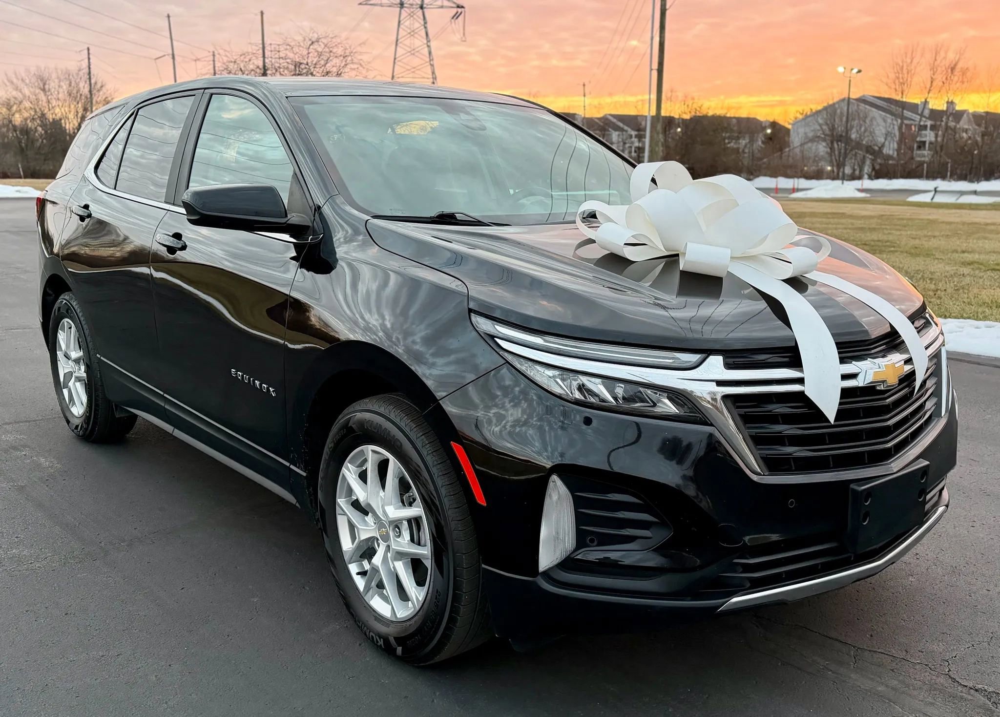 Used 2022 Chevrolet Equinox LT w/ LPO, Floor Liner Package image 1