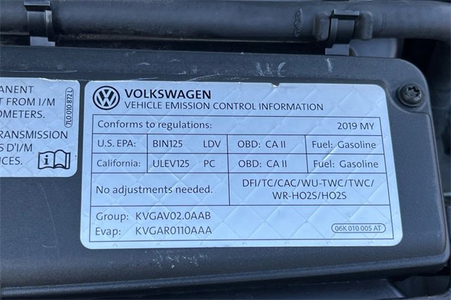 Used 2019 Volkswagen Golf R 4-Door image 35