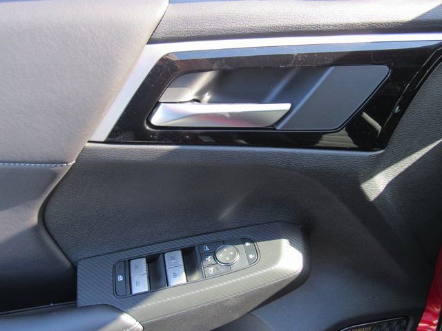 New 2025 Mitsubishi Outlander SE image 12