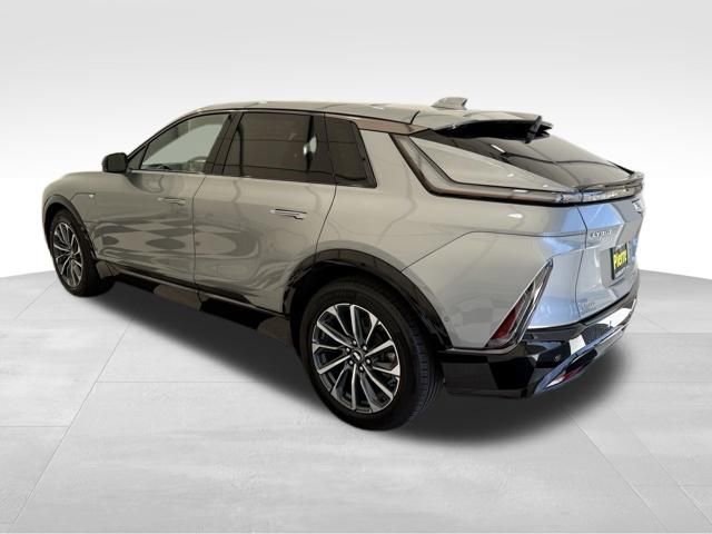 Used 2024 Cadillac Lyriq Sport AWD/4WD image 2