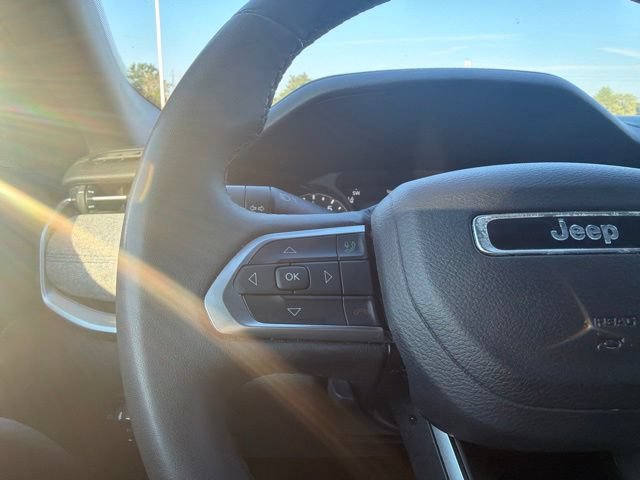 Used 2024 Jeep Compass Latitude AWD/4WD image 34