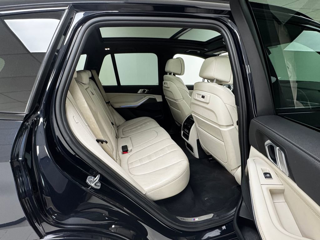 Used 2022 BMW X5 xDrive45e w/ M Sport Package image 16