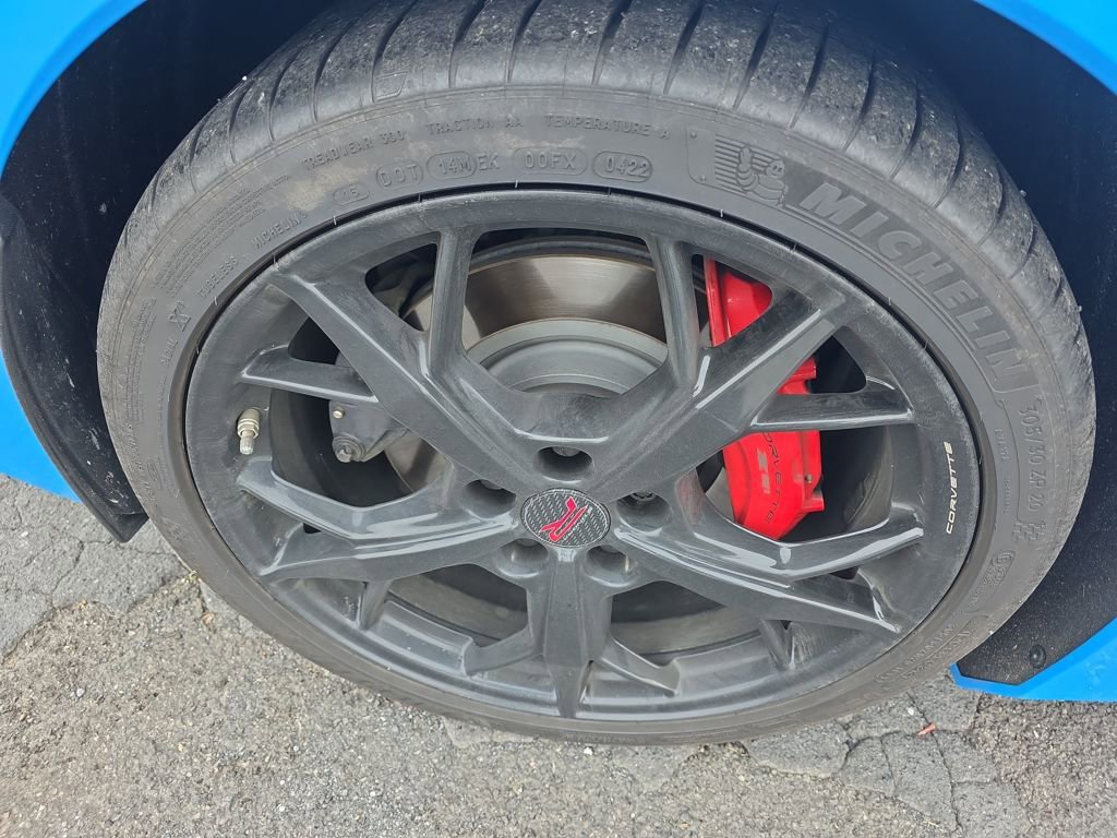 Used 2022 Chevrolet Corvette Stingray Premium Conv w/ Z51 Performance Package image 24