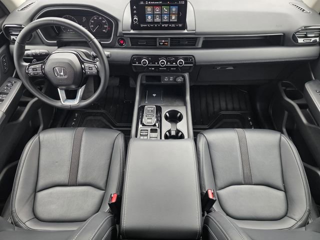 Used 2025 Honda Pilot Touring image 26