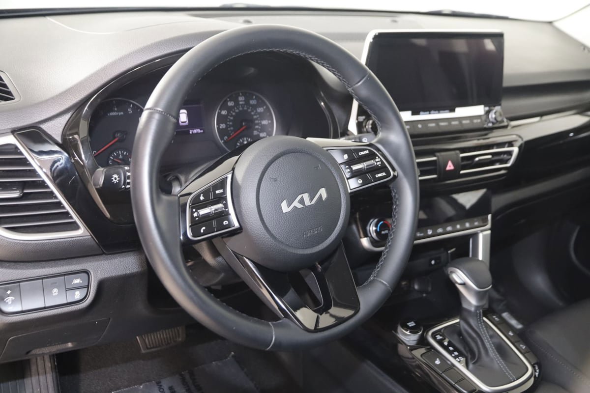 Used 2023 Kia Seltos EX AWD/4WD image 6