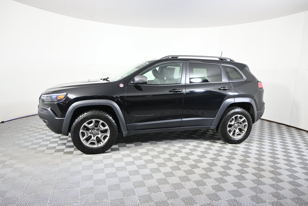Used 2021 Jeep Cherokee Trailhawk w/ Trailer Tow Group AWD/4WD image 2
