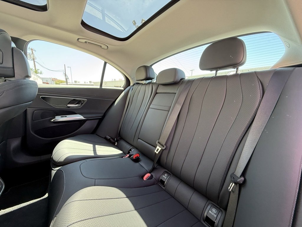 Used 2024 Mercedes-Benz E 350 4MATIC Sedan image 7