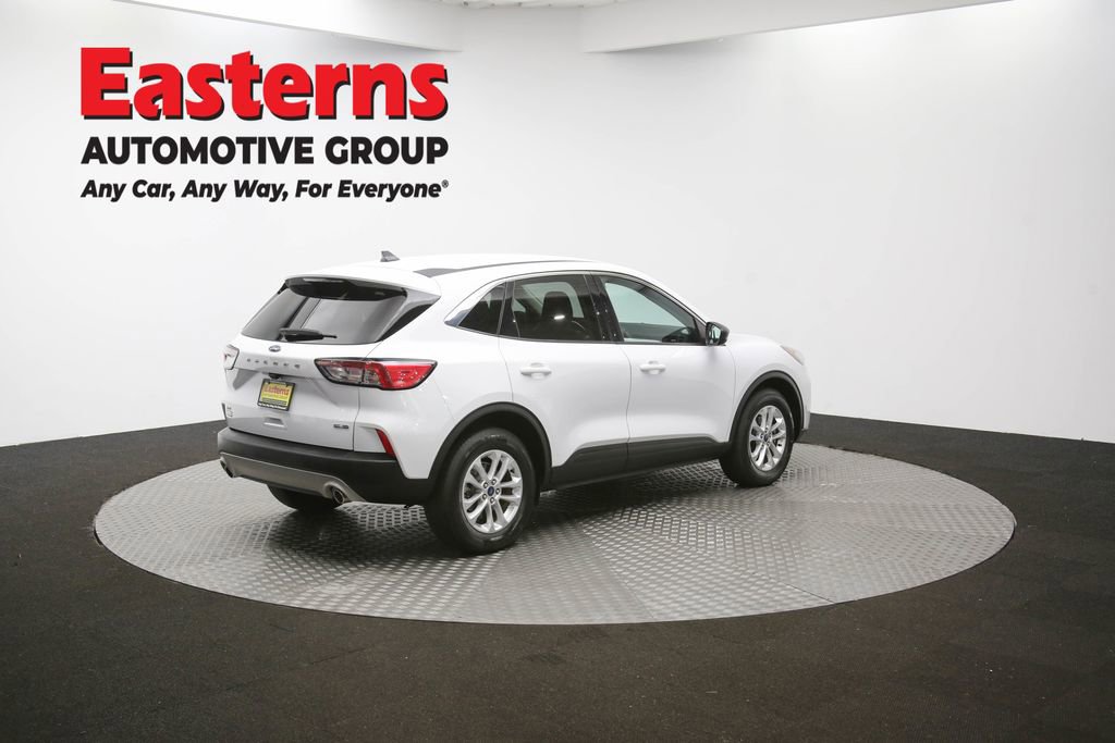Used 2022 Ford Escape SE image 40