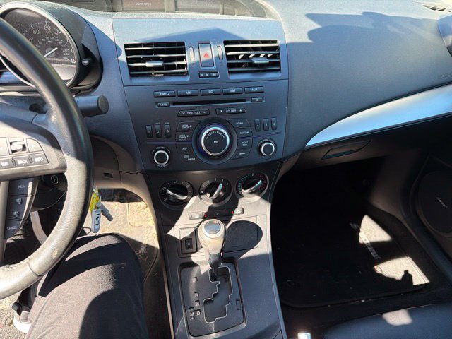 Used 2012 MAZDA MAZDA3 i Grand Touring w/ Tech Pkg FWD image 18