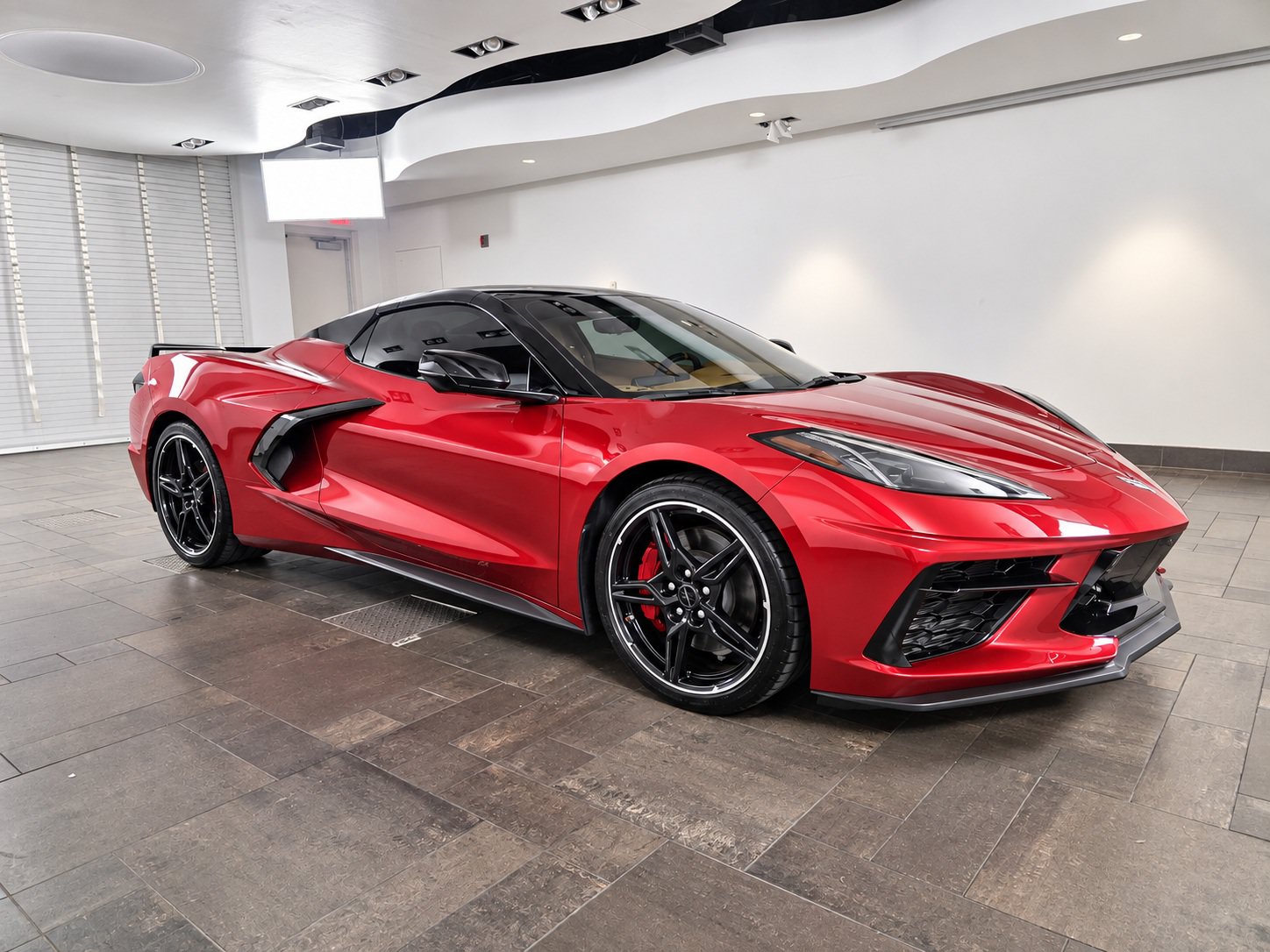 Used 2022 Chevrolet Corvette Stingray Premium Conv w/ Z51 Performance Package RWD image 22