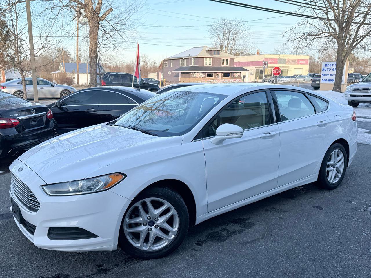 Used 2014 Ford Fusion SE image 3