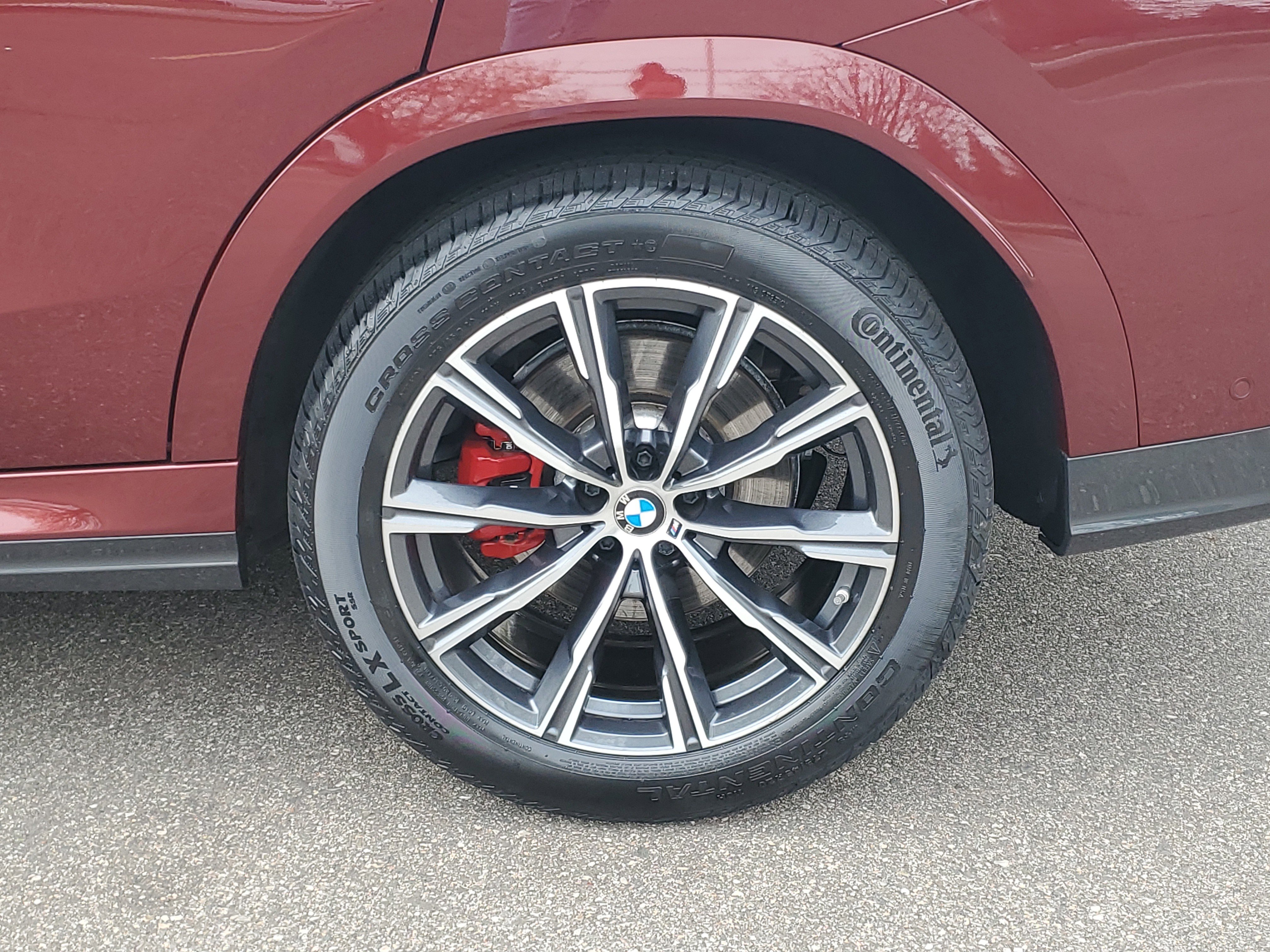 Certified 2024 BMW X6 xDrive40i w/ Premium Package image 27
