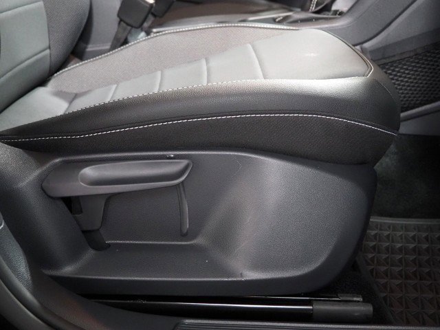 Used 2024 Volkswagen Taos SE image 56