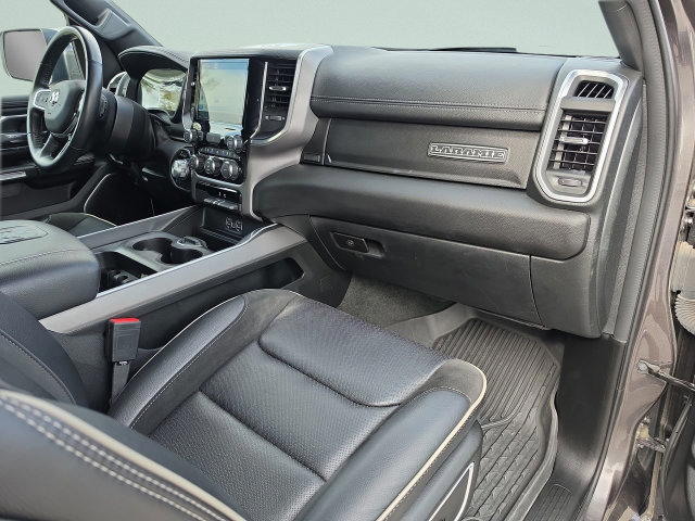 Used 2023 RAM 1500 Laramie AWD/4WD image 18