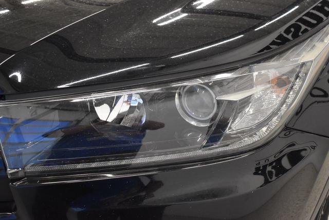 Used 2019 Toyota Highlander SE AWD/4WD image 15