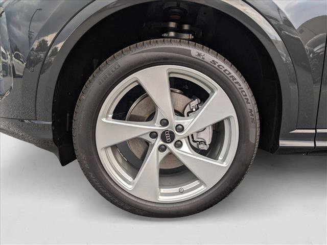 New 2025 Audi Q5 Premium Plus image 9