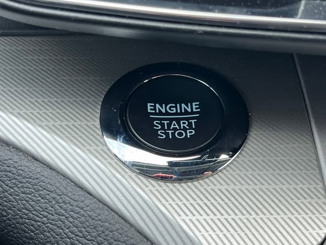 Certified 2023 Ford Explorer XLT w/ Equipment Group 202A image 31