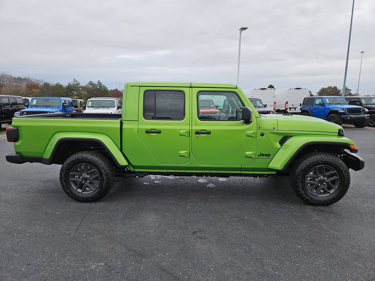 New 2026 Jeep Gladiator Sport AWD/4WD image 9