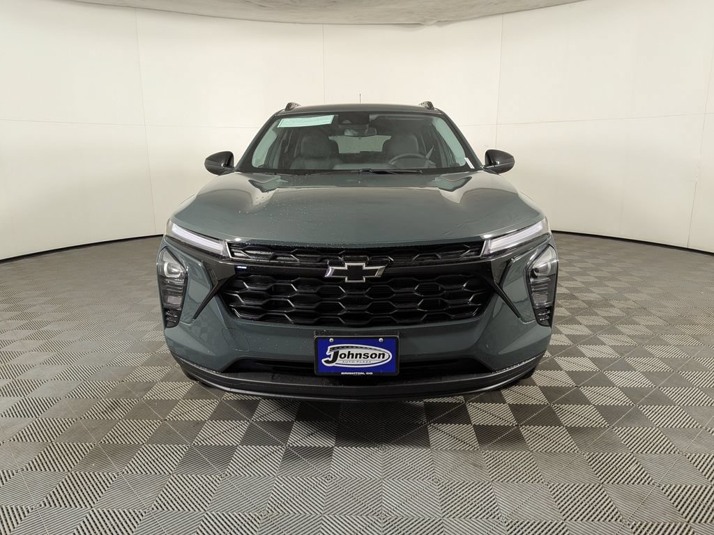New 2026 Chevrolet Trax LT w/ Driver Confidence Package FWD image 2