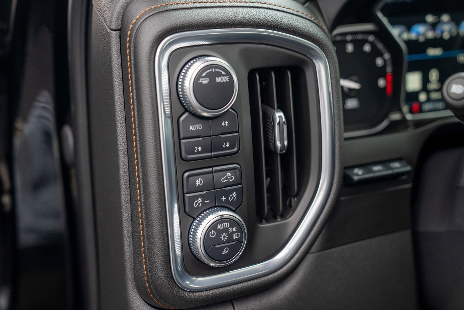 Used 2021 GMC Sierra 1500 AT4 w/ AT4 Premium Package image 13