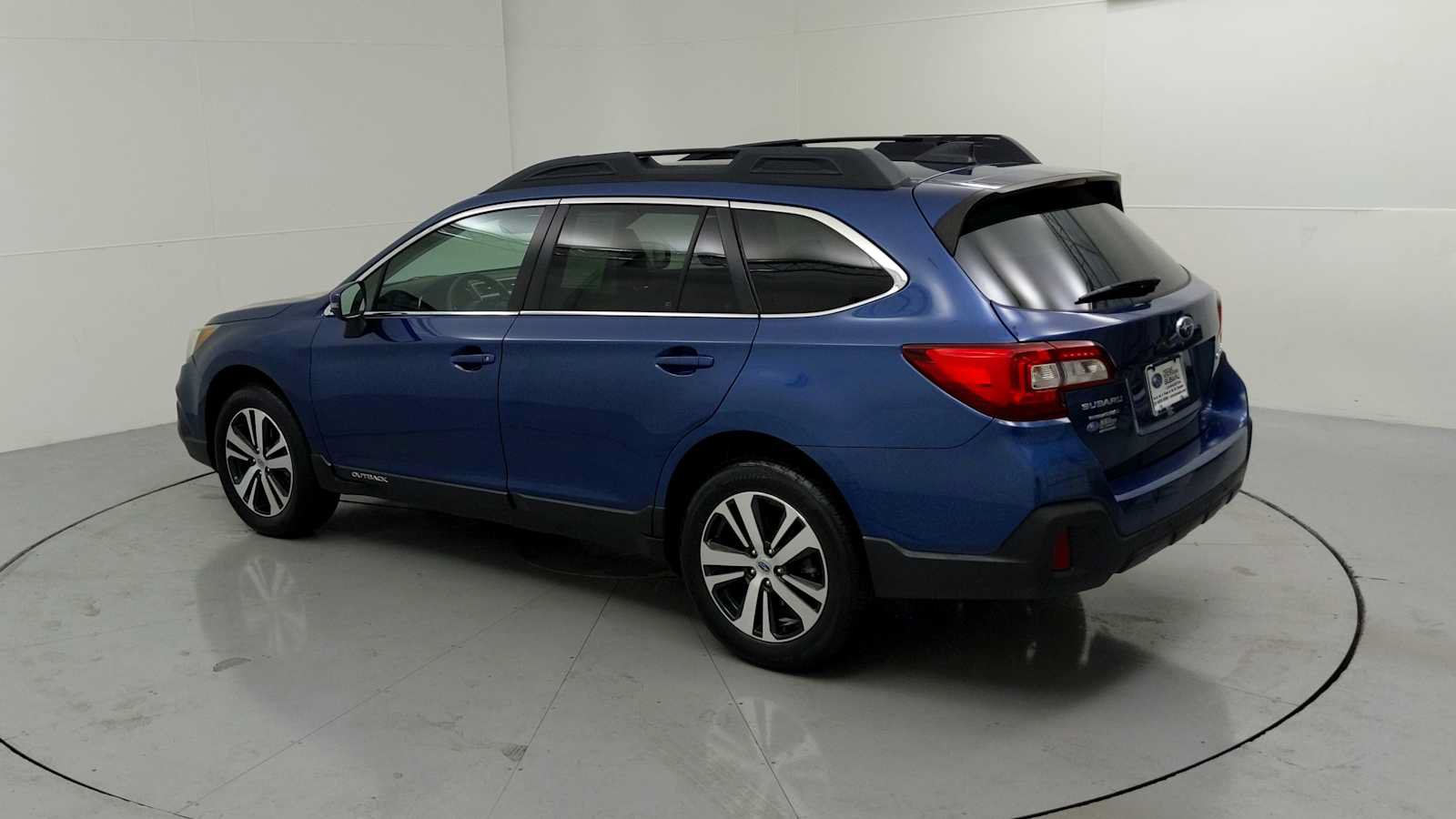Used 2019 Subaru Outback 2.5i Limited AWD/4WD image 7