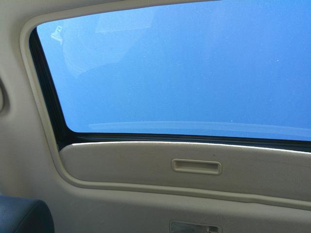 Used 2013 Nissan Rogue SV w/ Premium Pkg image 13