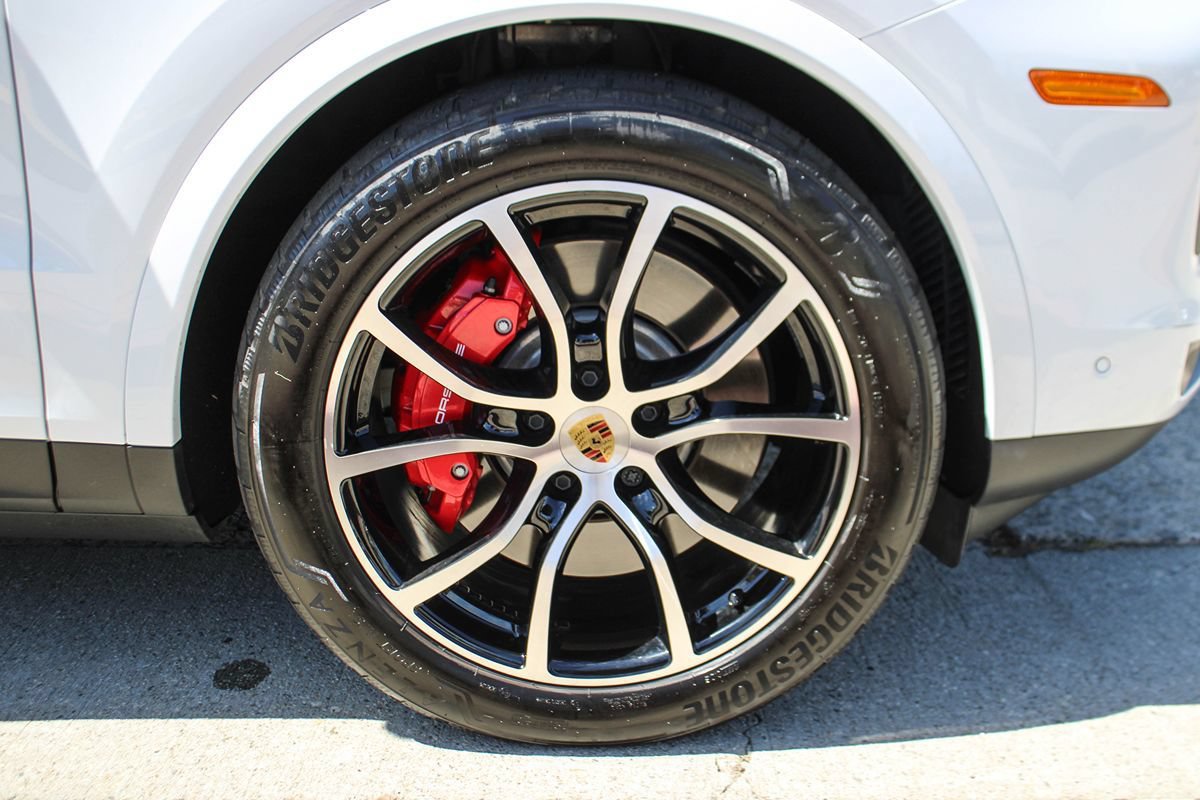 Used 2024 Porsche Cayenne S AWD/4WD image 41