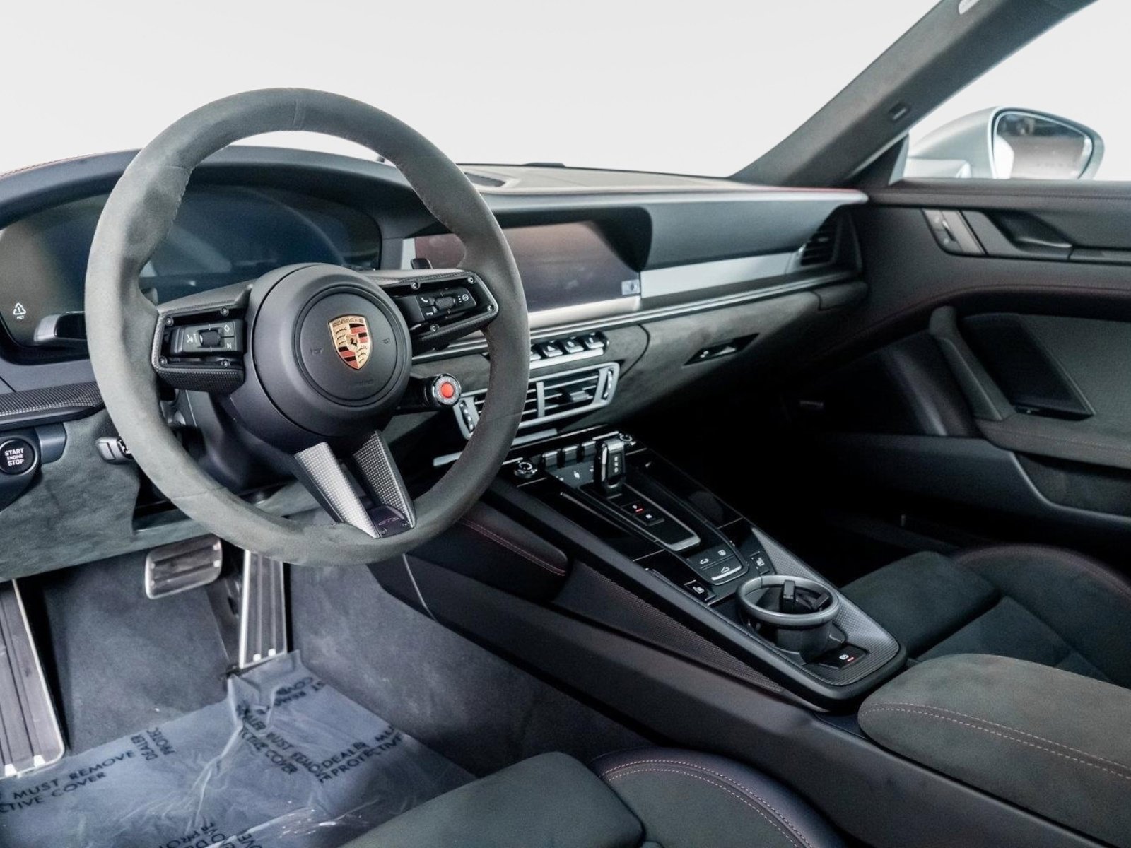 Used 2025 Porsche 911 Carrera GTS RWD image 2