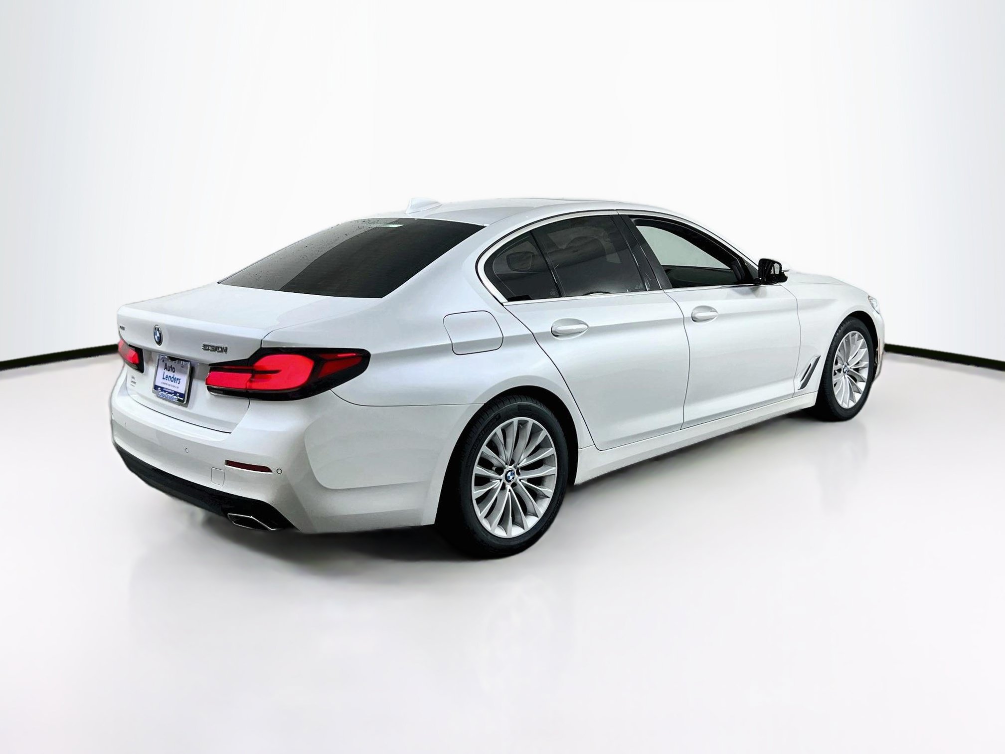 Used 2021 BMW 530i xDrive w/ Premium Package AWD/4WD image 5