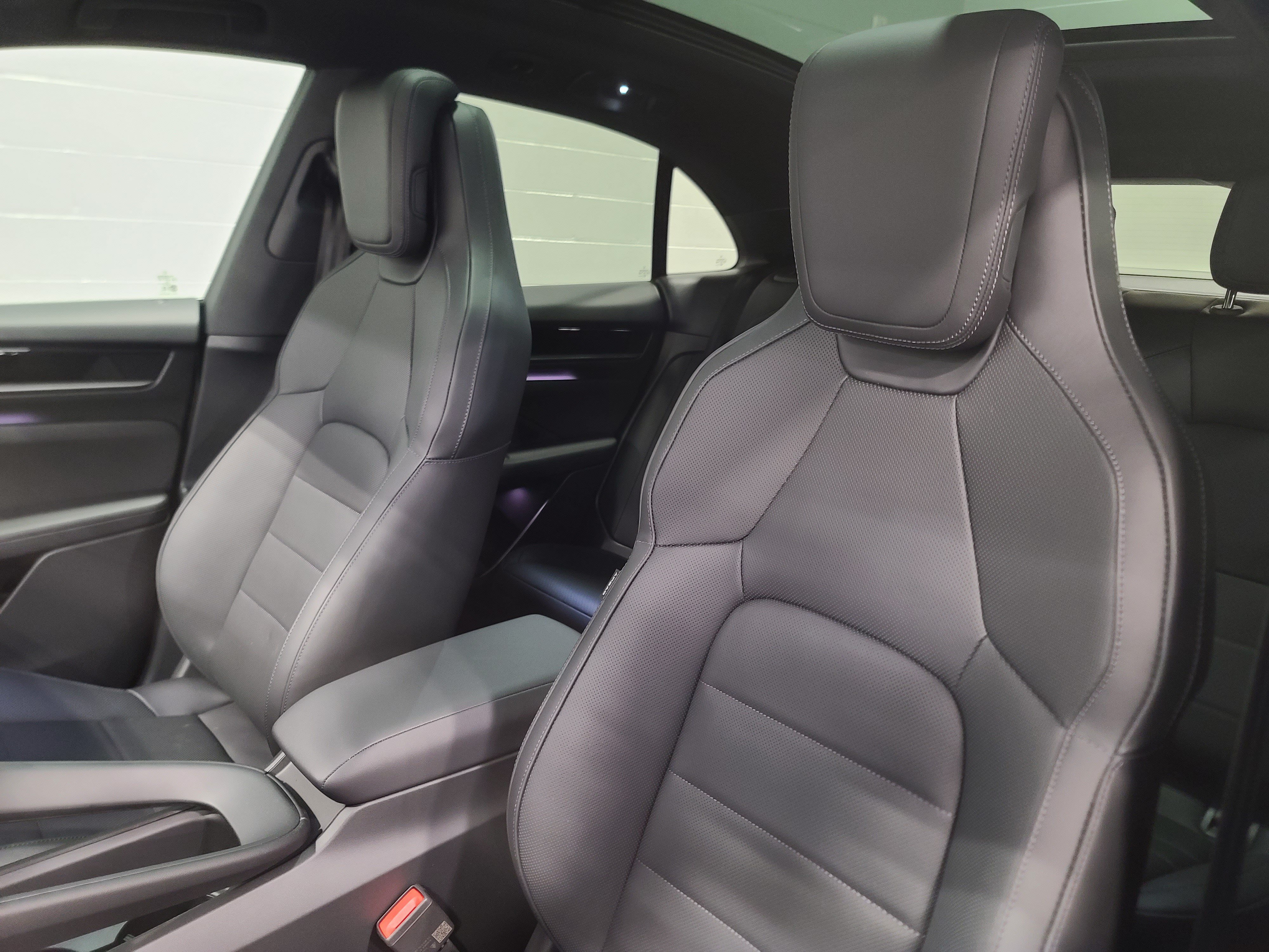 New 2026 Porsche Macan Electric RWD image 5