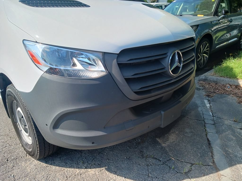 Used 2025 Mercedes-Benz Sprinter 2500 image 6