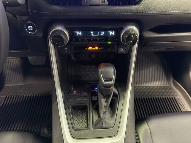 Used 2023 Toyota RAV4 XLE Premium image 22