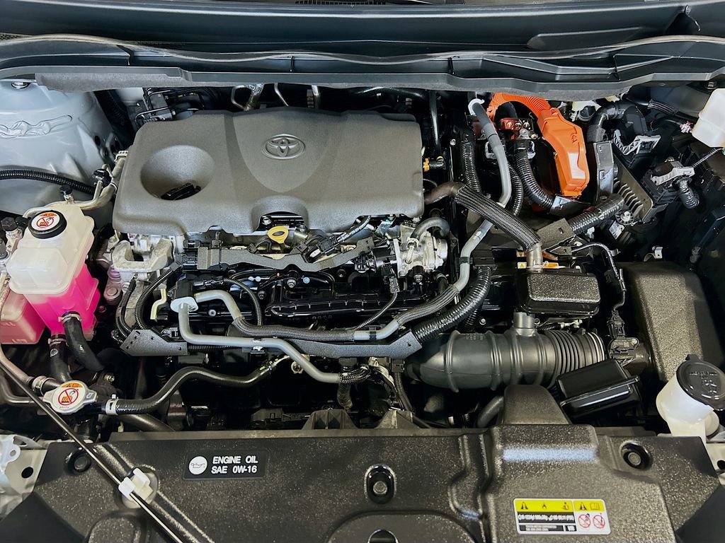 Used 2023 Toyota Sienna XLE Woodland Edition image 31