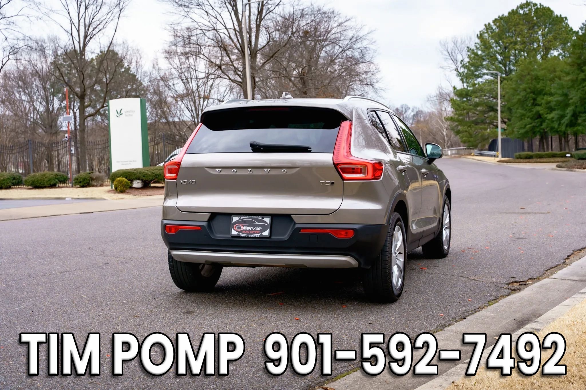 Used 2022 Volvo XC40 T5 Momentum image 6