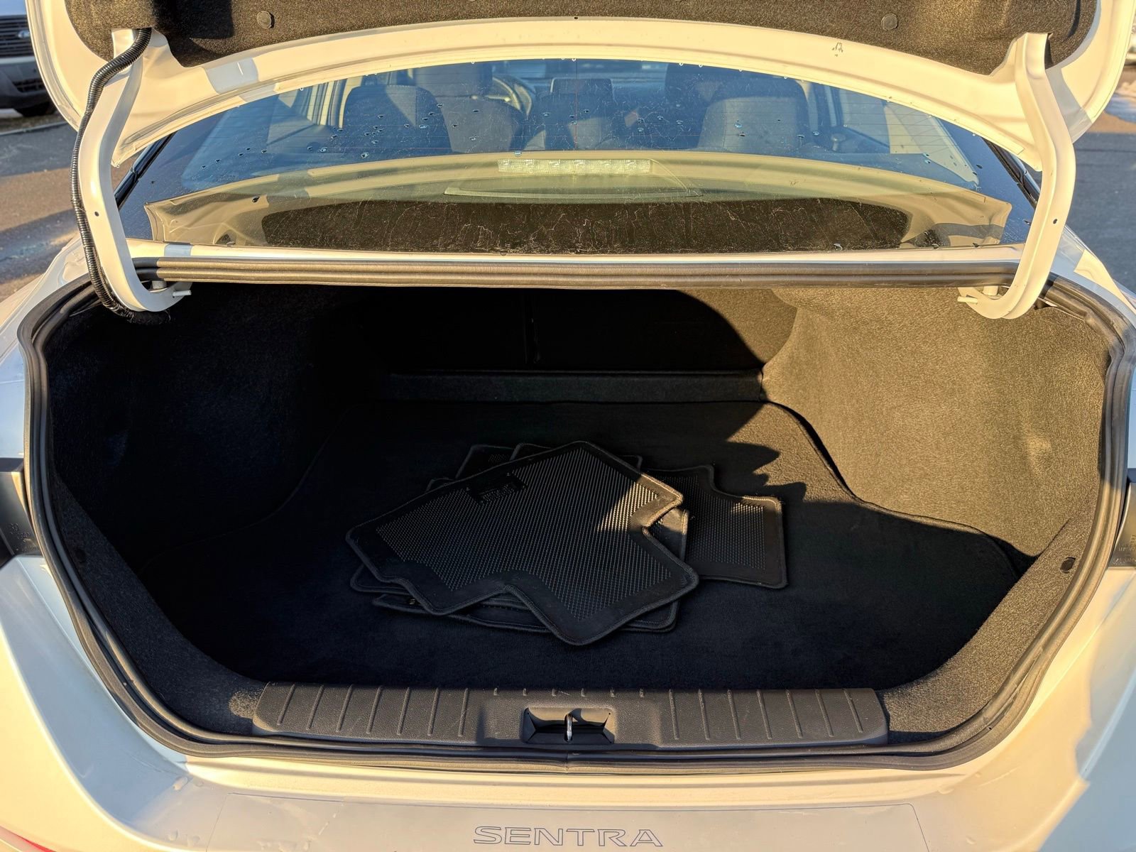 Used 2024 Nissan Sentra SR FWD image 48