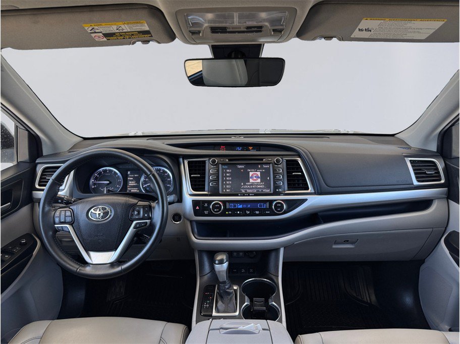 Used 2019 Toyota Highlander XLE AWD/4WD image 24