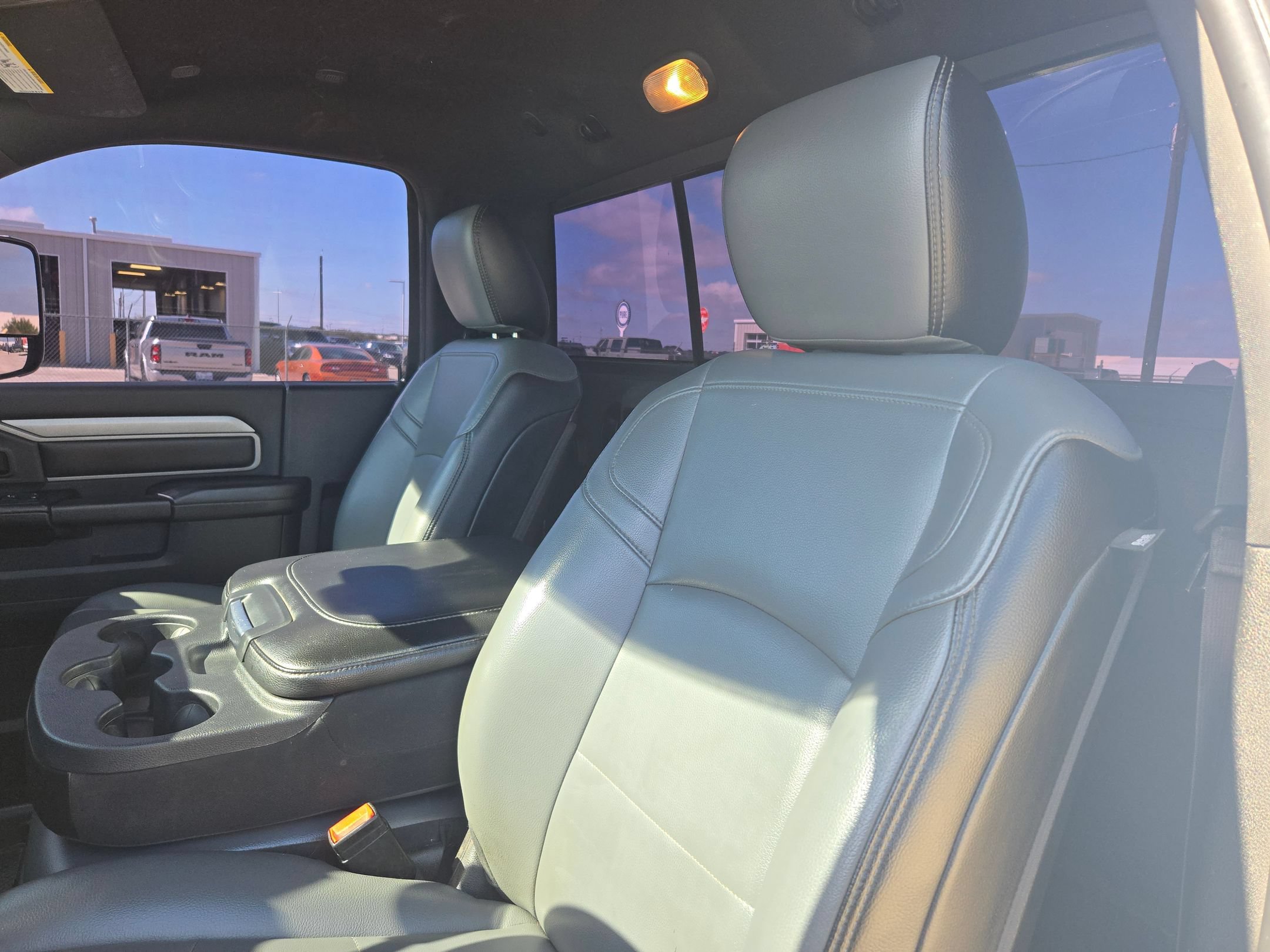 Used 2022 RAM 3500 Tradesman AWD/4WD image 9