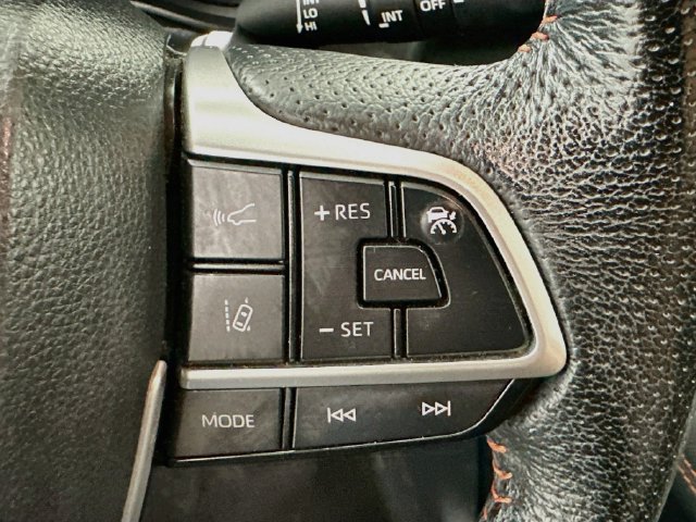 Used 2021 Toyota Sienna XSE w/ XSE Plus Package AWD/4WD image 13