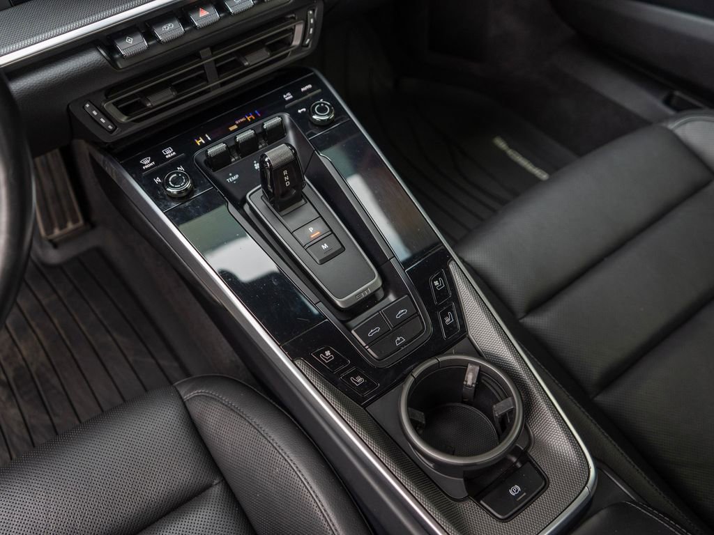 Used 2020 Porsche 911 Carrera RWD image 25