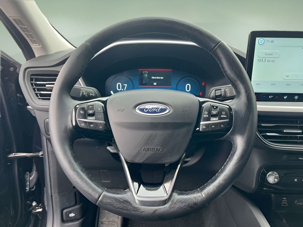 Used 2025 Ford Escape Platinum image 17