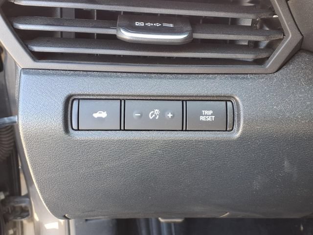 Used 2024 Nissan Altima 2.5 SR FWD image 14