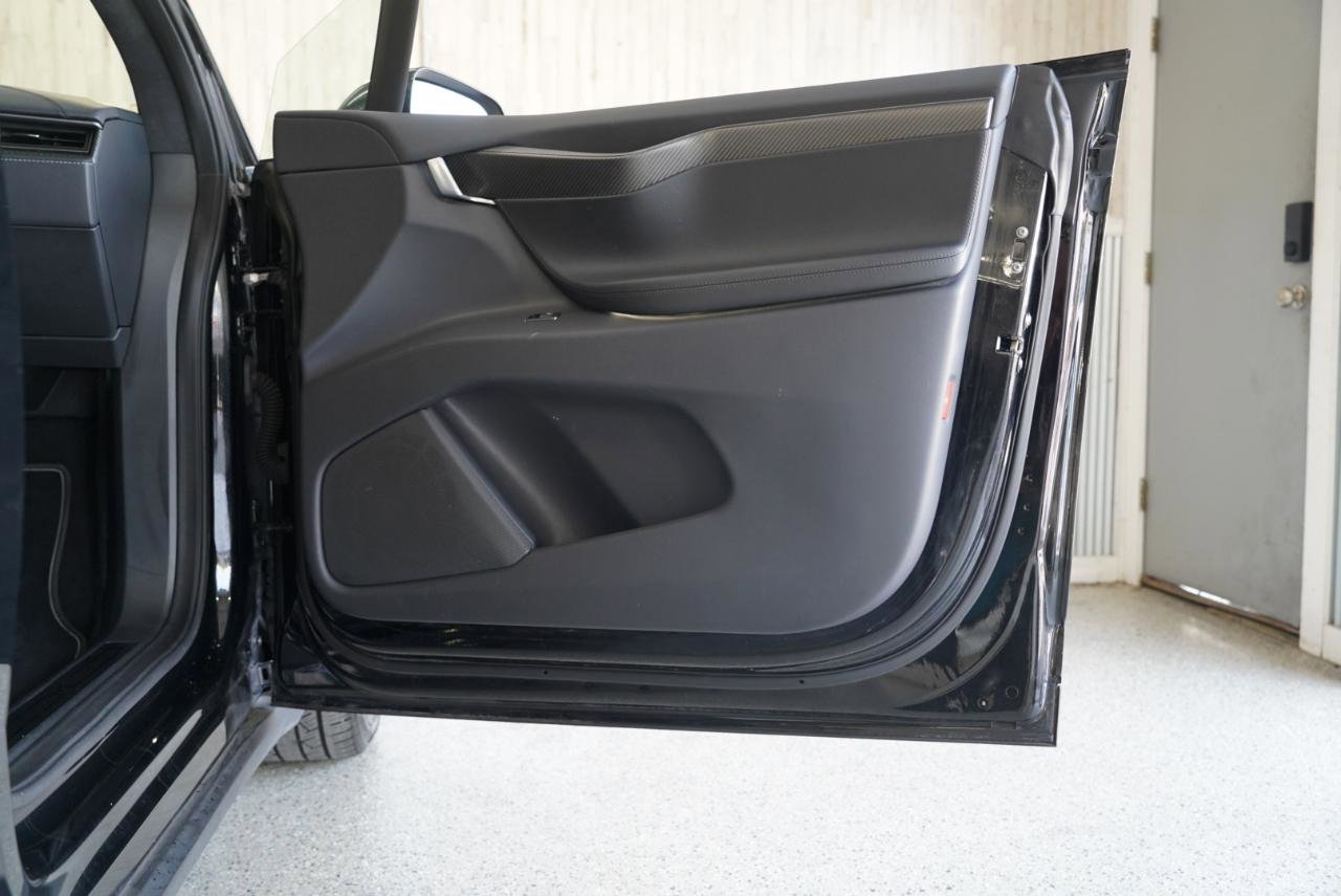 Used 2020 Tesla Model X Performance image 34