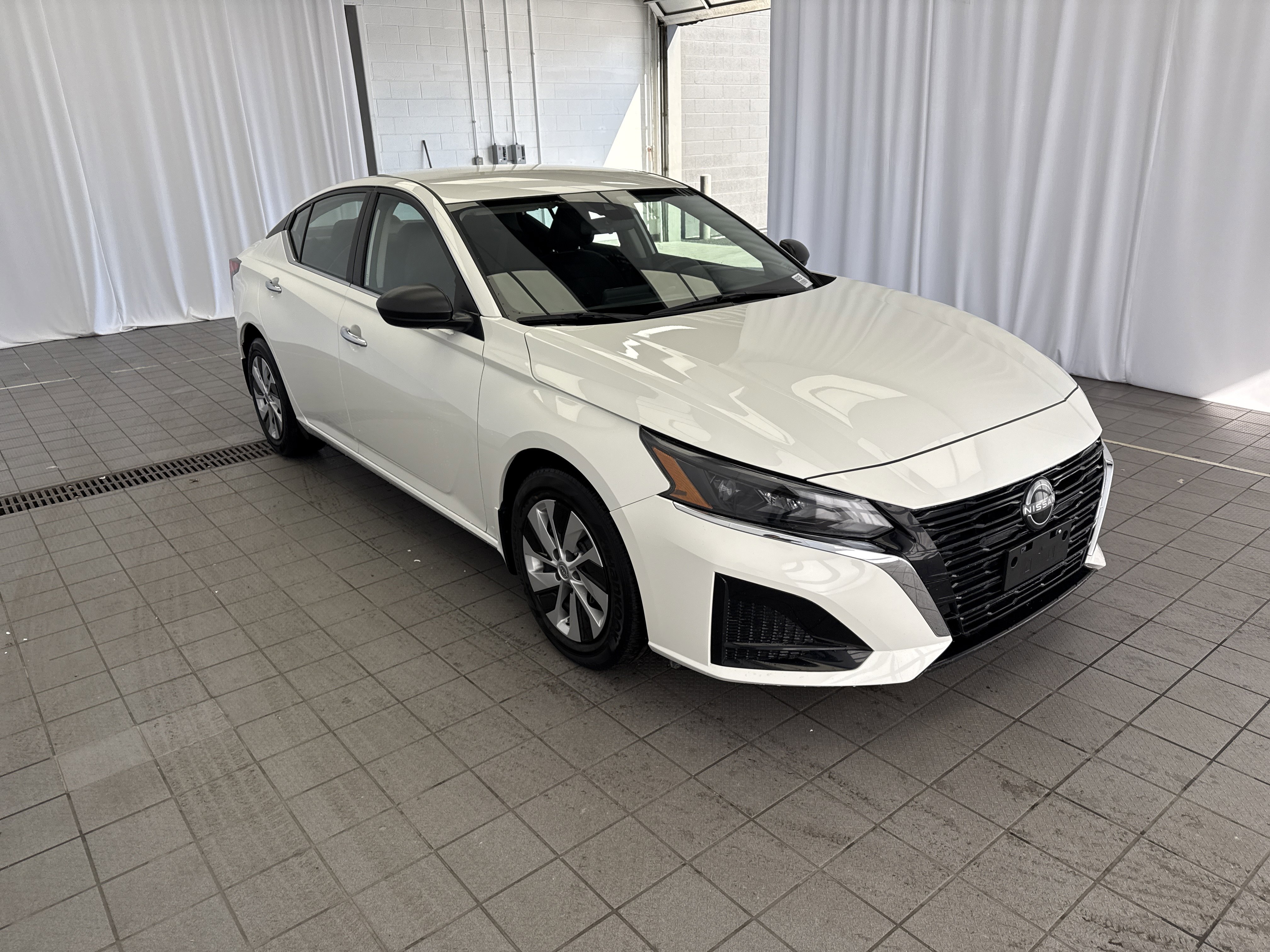 Certified 2024 Nissan Altima 2.5 S image 3