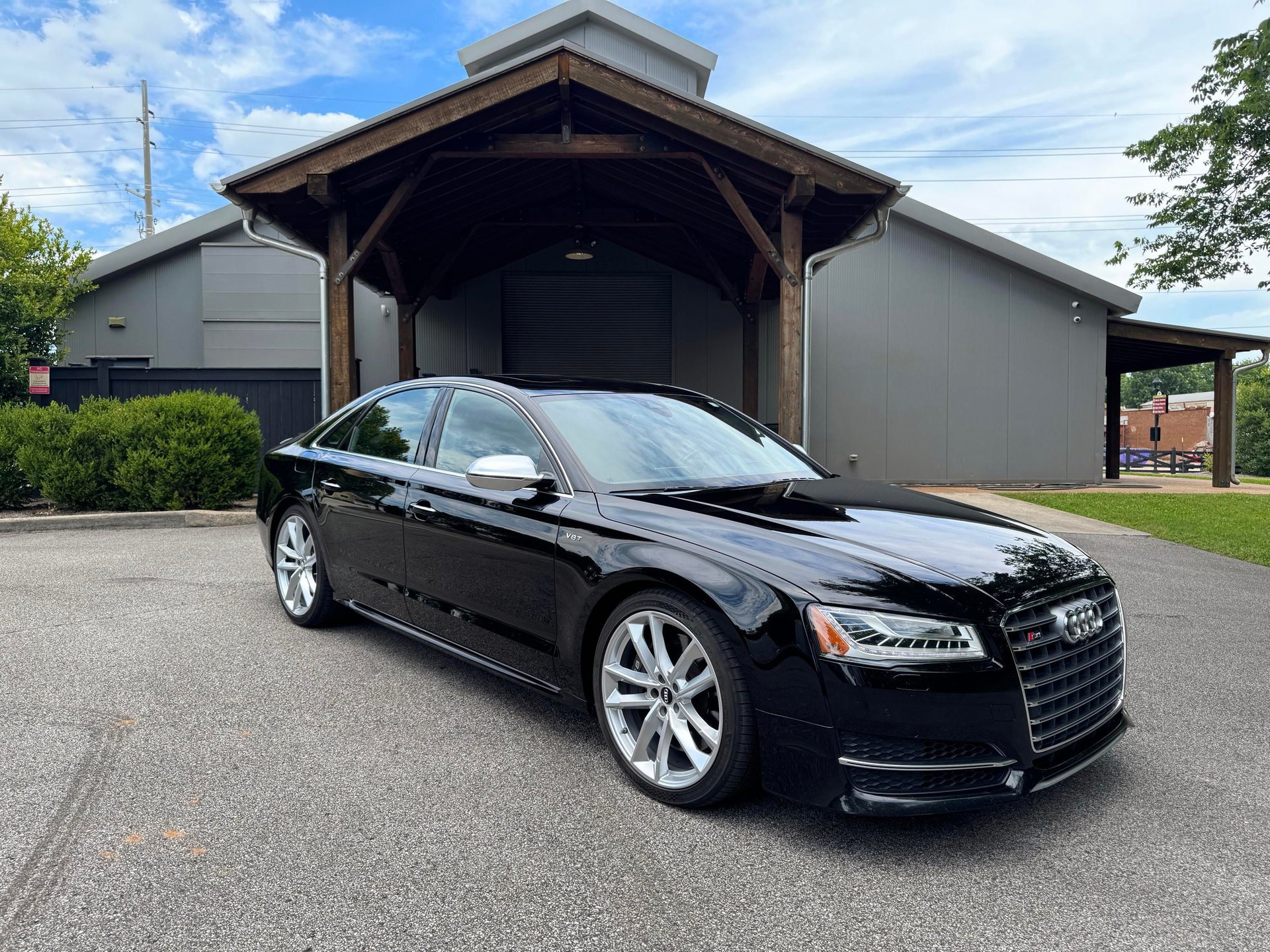Used 2017 Audi S8 Plus AWD/4WD image 1