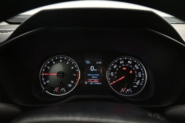 Used 2020 Toyota RAV4 LE FWD image 9